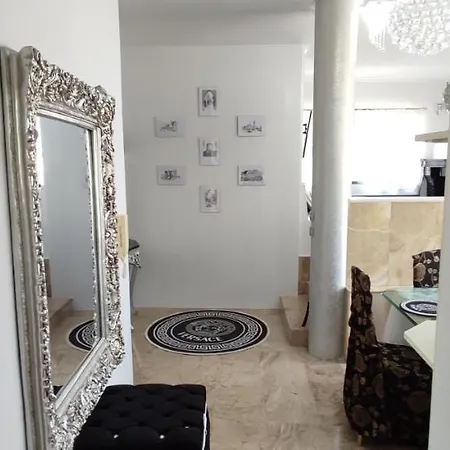 Apartman Ixian House *