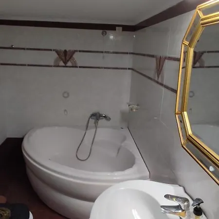 Ixian House Apartman *