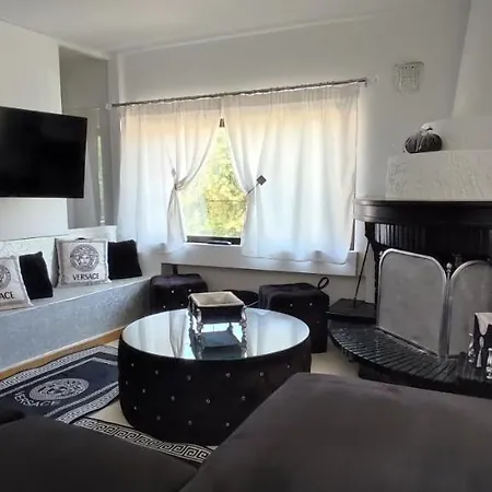 Ixian House