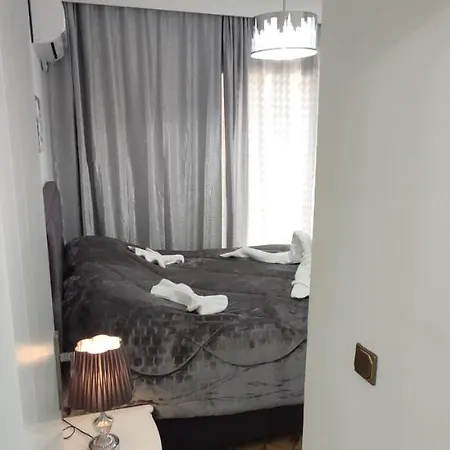 Apartment Ixian House