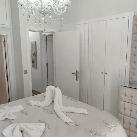 Apartment Ixian House *